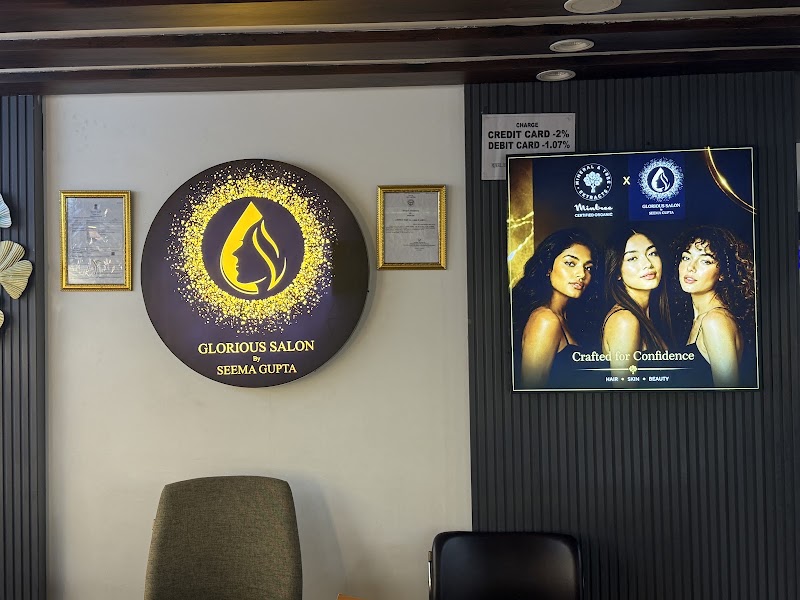 Glorious Salon by Seema Gupta, beauty salon in Varanasi, India, photo 5 of 10